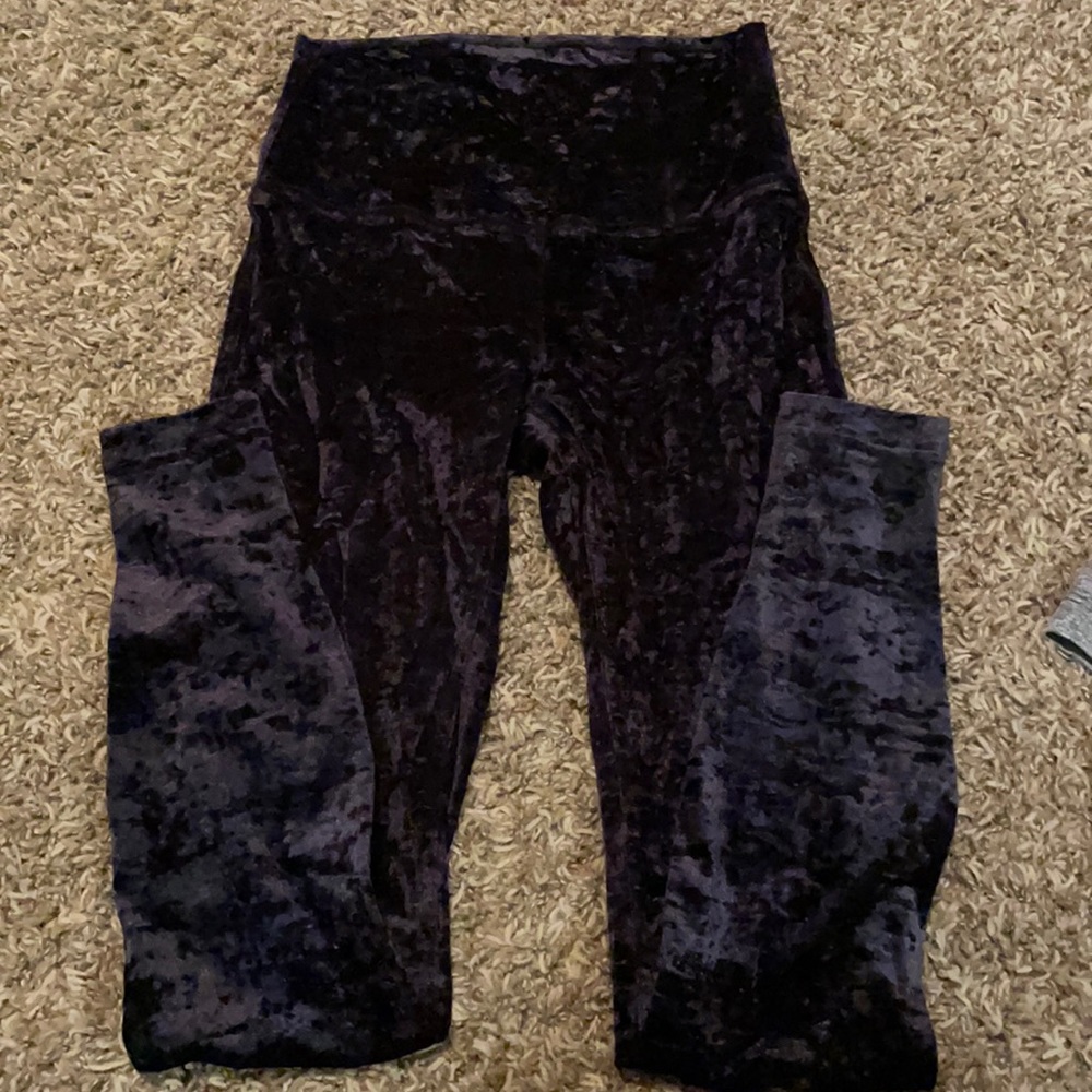 Lululemon NWOT Wunder Lounge Leggings in Black Velour Size 6